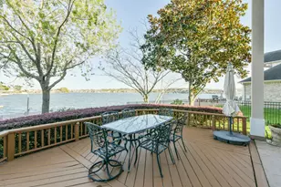 309 Harbor Cir, Montgomery, TX 77356 - Photo 2