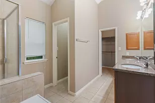 9104 N Green River Dr, Houston, TX 77078 - Photo 12