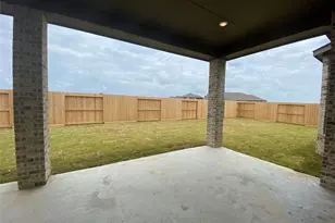 12242 Valencia Blvd, Mont Belvieu, TX 77523 - Photo 6