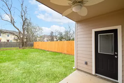 4719 19th Street #D, Bacliff, TX 77518 - Photo 18