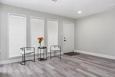 8826 Delilah Street, Houston, TX 77033 - Photo 4