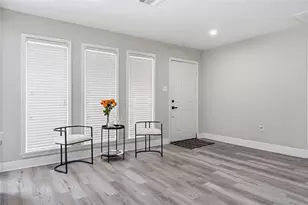 8826 Delilah St, Houston, TX 77033 - Photo 4