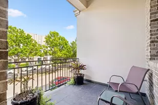 1416 Lake Pointe Pkwy, Sugar Land, TX 77478 - Photo 18