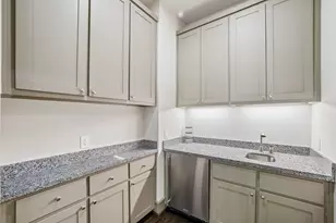 1416 Lake Pointe Pkwy, Sugar Land, TX 77478 - Photo 10