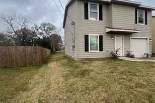 2904 Moore Ave Ave, Bay City, TX 77414 - Photo 2