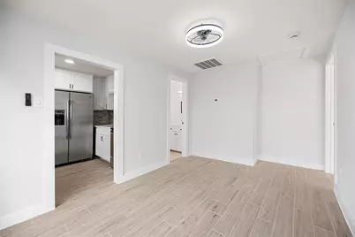 3229 Holman Street #4, Houston, TX 77004 - Photo 6