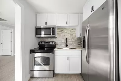 3229 Holman Street #4, Houston, TX 77004 - Photo 8