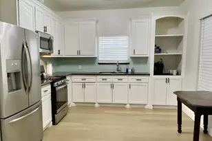 301 Tabor St, Houston, TX 77009 - Photo 8