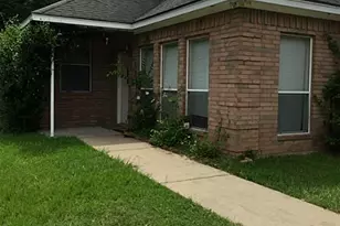 306 Bush Dr, Huntsville, TX 77320 - Photo 2