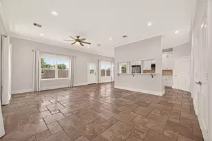 2211 Silverbonnet St, Houston, TX 77055 - Photo 10