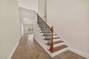2211 Silverbonnet St, Houston, TX 77055 - Photo 6