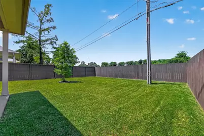 2211 Silverbonnet Street, Houston, TX 77055 - Photo 36