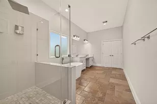2211 Silverbonnet St, Houston, TX 77055 - Photo 32