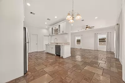 2211 Silverbonnet Street, Houston, TX 77055 - Photo 12