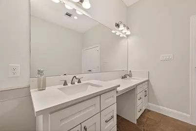 2211 Silverbonnet Street, Houston, TX 77055 - Photo 34