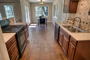 319 Buffalo Trail, Lake Jackson, TX 77566 - Photo 2