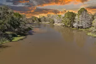 319 Buffalo Trail, Lake Jackson, TX 77566 - Photo 42