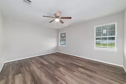 800 E Adoue Street #1/2, Baytown, TX 77520 - Photo 4