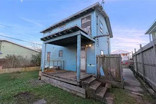 7002 Ave Q 1/2, Galveston, TX 77551 - Photo 2