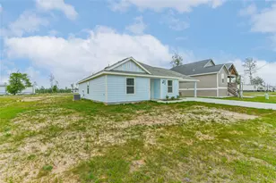 18433 Novarra Dr, Conroe, TX 77306 - Photo 2