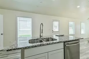 18433 Novarra Dr, Conroe, TX 77306 - Photo 14