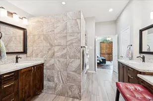 1211 Woodchase Dr, Pearland, TX 77581 - Photo 18