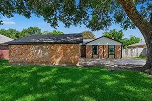 2621 Truman Cir, Rosenberg, TX 77471 - Photo 2