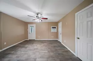 30720 Waller Spring Creek Rd, Waller, TX 77484 - Photo 12