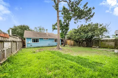 12127 W Marsham Circle, Houston, TX 77066 - Photo 14