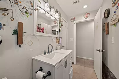 1316 N Main Street, Highlands, TX 77562 - Photo 16