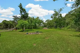 1316 N Main St, Highlands, TX 77562 - Photo 24