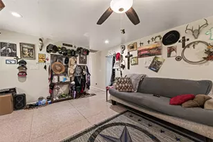 1316 N Main St, Highlands, TX 77562 - Photo 8