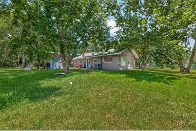 1316 N Main Street, Highlands, TX 77562 - Photo 26