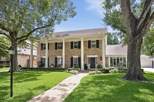 442 Southchester Ln, Houston, TX 77079 - Photo 2