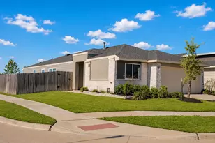 12732 Basinghall Ln, Houston, TX 77047 - Photo 2