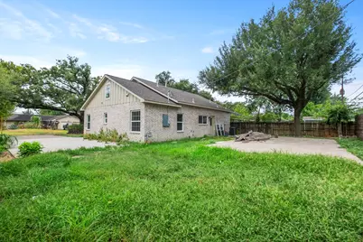 8502 Alcott Drive, Houston, TX 77080 - Photo 10