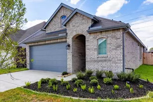 5063 Hazel Orch Dr, Houston, TX 77066 - Photo 2