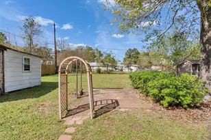 215 Sparkling Water Dr, Huffman, TX 77336 - Photo 26