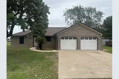 7210 Mikes, Wallis, TX 77485 - Photo 2