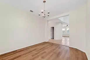 16119 Gavin Ln, Houston, TX 77049 - Photo 4