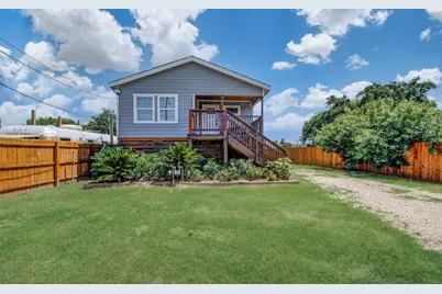 4802 Crane Street, Hitchcock, TX 77563 - Photo 2