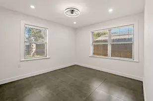 5902 Reamer St, Houston, TX 77074 - Photo 22