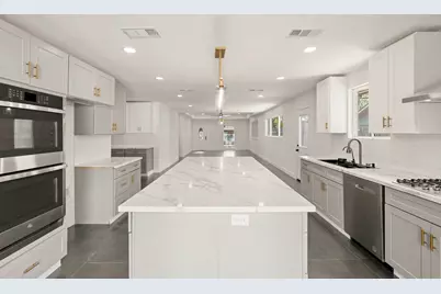 5902 Reamer Street, Houston, TX 77074 - Photo 14