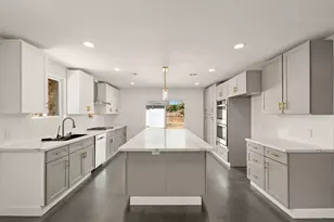 5902 Reamer St, Houston, TX 77074 - Photo 8