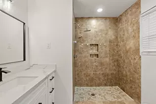 5902 Reamer St, Houston, TX 77074 - Photo 18