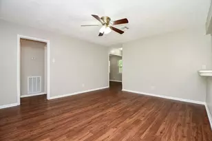 922 Bacliff Dr, Bacliff, TX 77518 - Photo 12