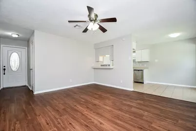 922 Bacliff Drive, Bacliff, TX 77518 - Photo 12