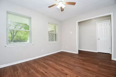 922 Bacliff Drive, Bacliff, TX 77518 - Photo 8
