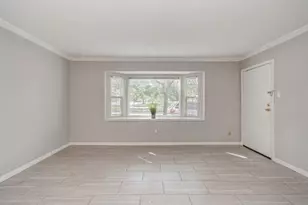 11609 Chimney Rock Rd, Houston, TX 77035 - Photo 4