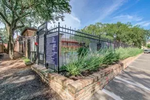 11609 Chimney Rock Rd, Houston, TX 77035 - Photo 18
